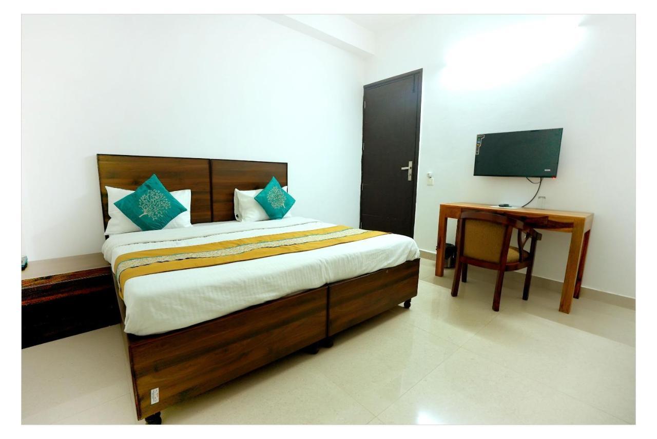 Gupta Residency Near Ajnara Heritage Noida Extérieur photo