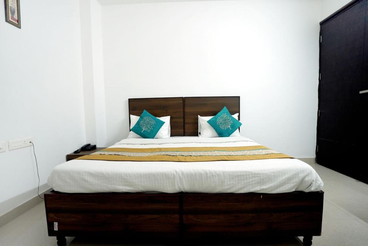 Gupta Residency Near Ajnara Heritage Noida Extérieur photo