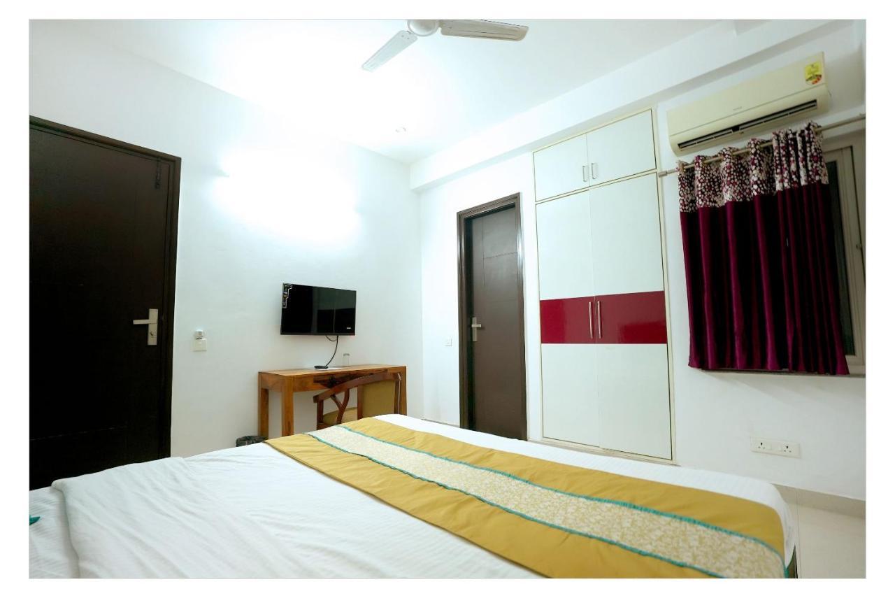 Gupta Residency Near Ajnara Heritage Noida Extérieur photo