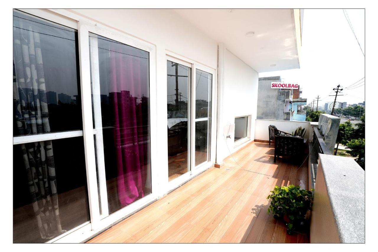 Gupta Residency Near Ajnara Heritage Noida Extérieur photo